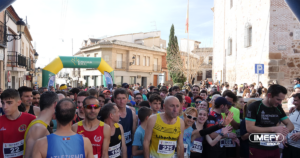 corredores esperando a la carrera de san blas